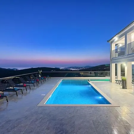 Villa Moderna Razanj