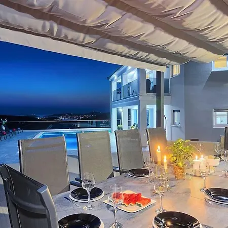 Villa Moderna Razanj