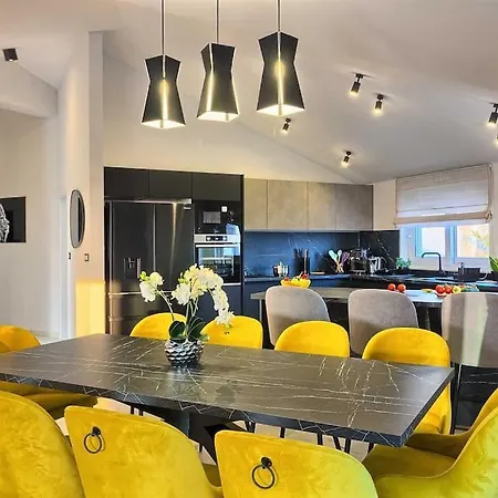 Moderna Villa