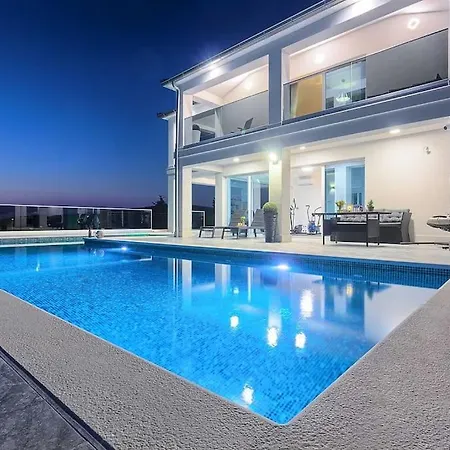 Moderna Villa *
