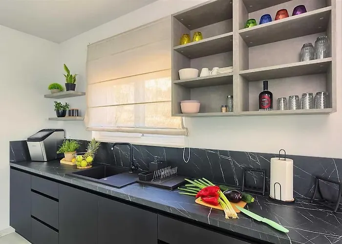 Moderna فيلة Ražanj